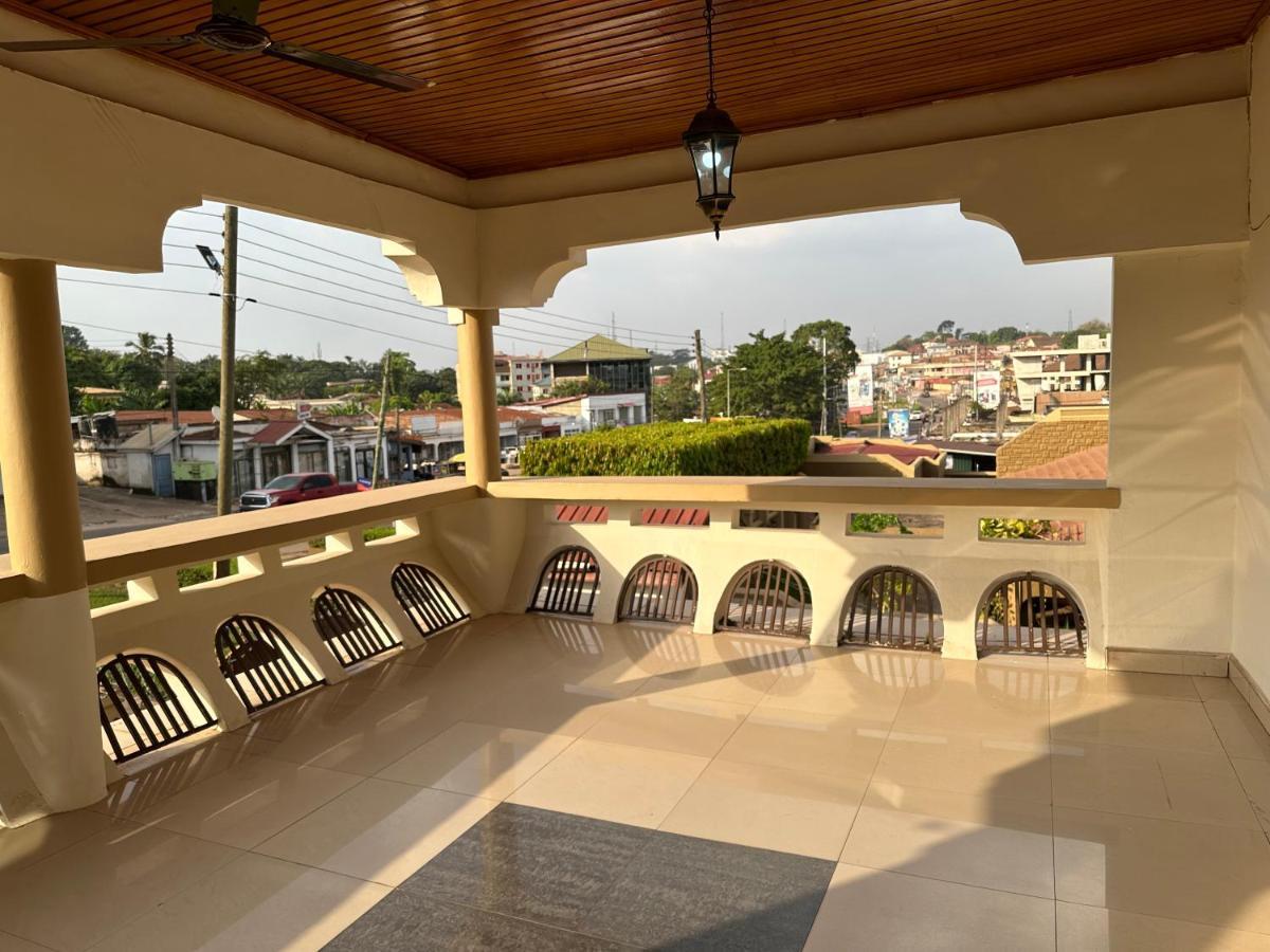 D Barfi Guesthouse, Excellent Location Kumasi Exteriér fotografie